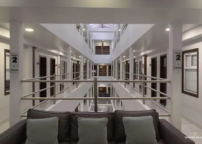 Hotel Grand One Plaza